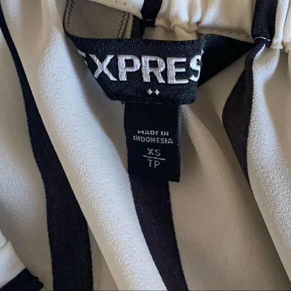 Express White & Black Striped Off-Shoulder Top – Size XS - Picture 5 of 6